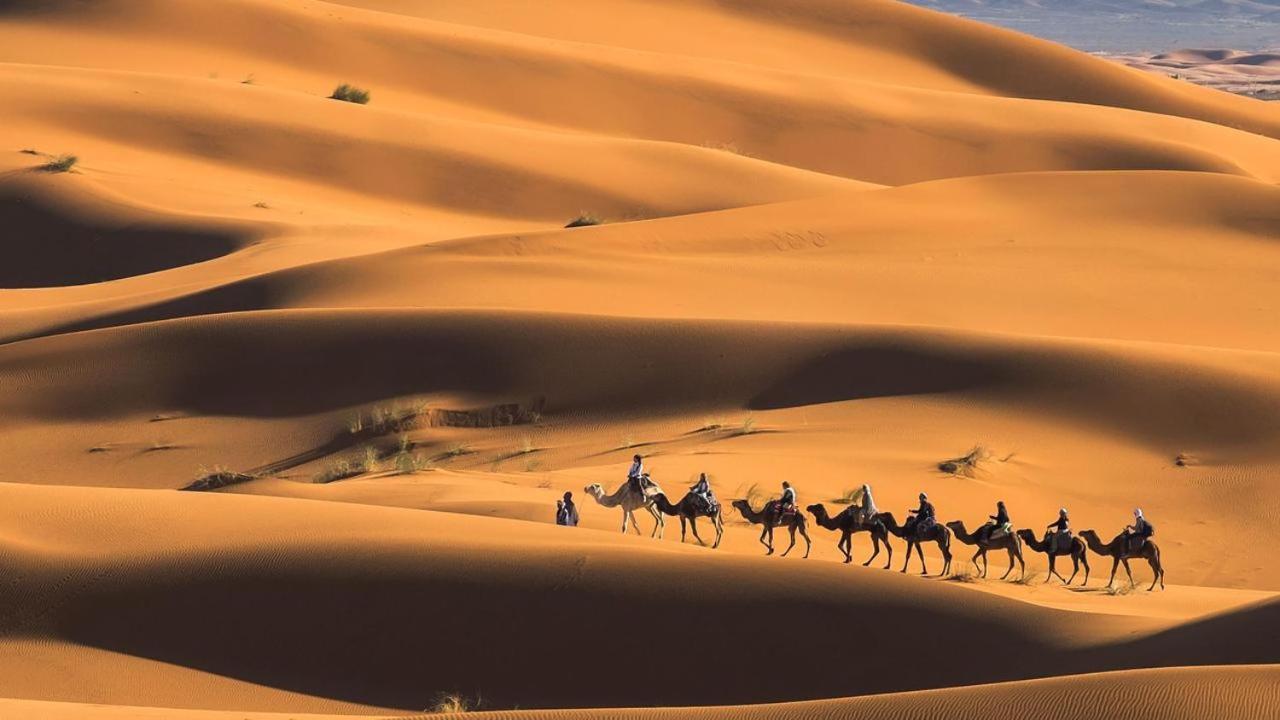 Отель Bivouac Le Petit Prince Мерзуга Экстерьер фото