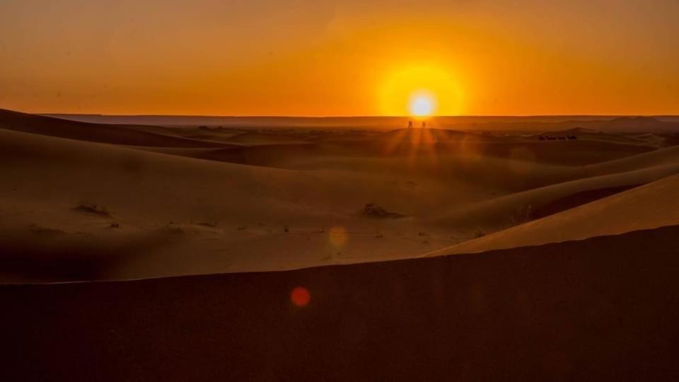 Отель Bivouac Le Petit Prince Мерзуга Экстерьер фото