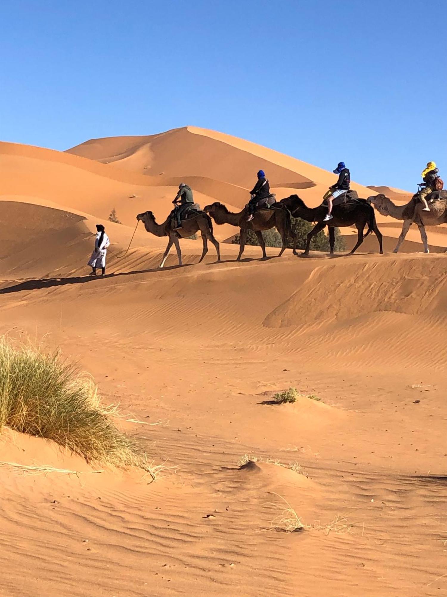 Отель Bivouac Le Petit Prince Мерзуга Экстерьер фото