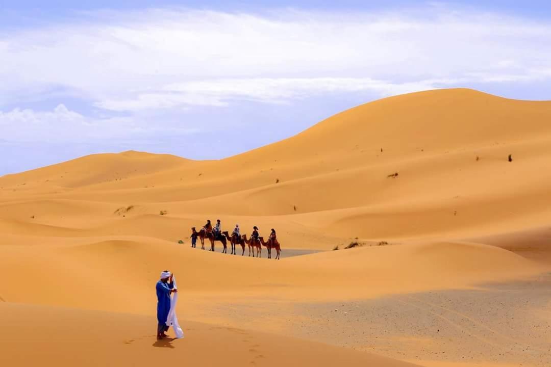 Отель Bivouac Le Petit Prince Мерзуга Экстерьер фото